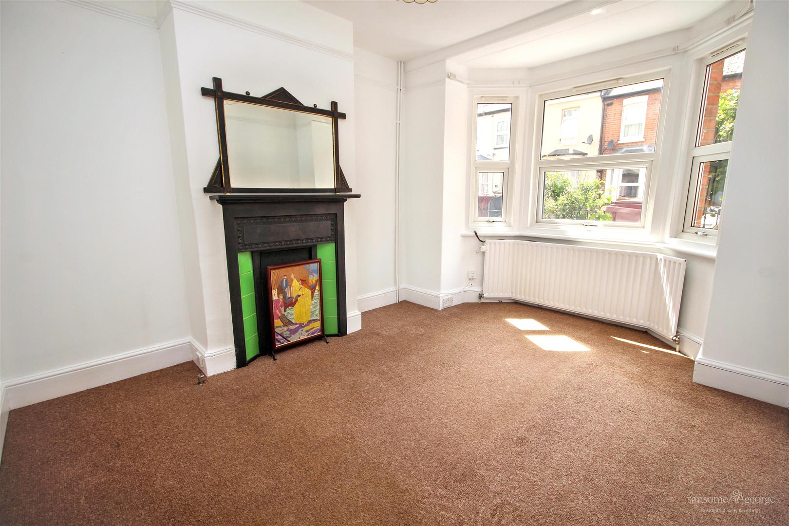 3 bed property in Elm Park Road, Reading